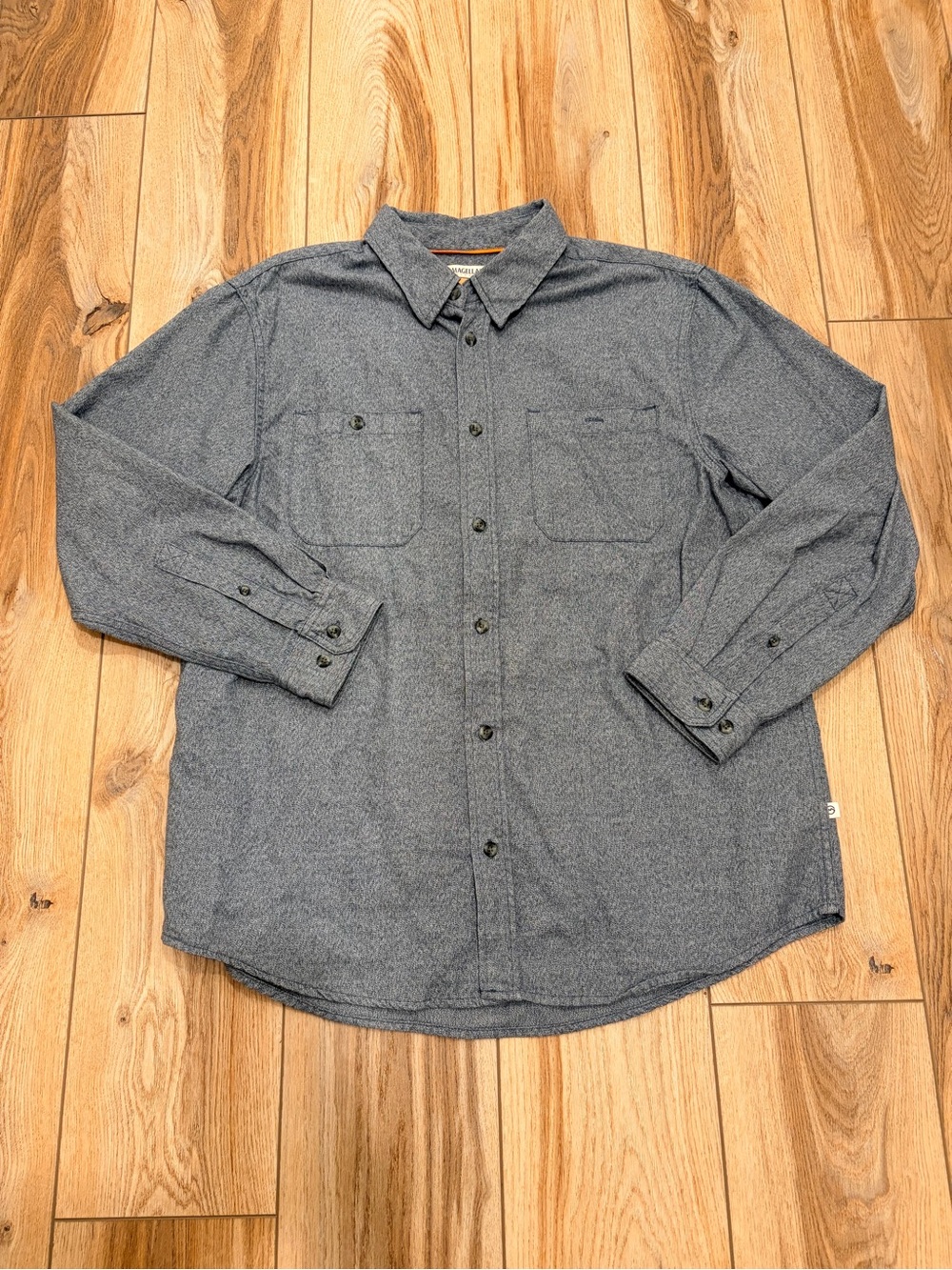 Magellan Outdoors Men's Button-Down Shirt - Heather Gray